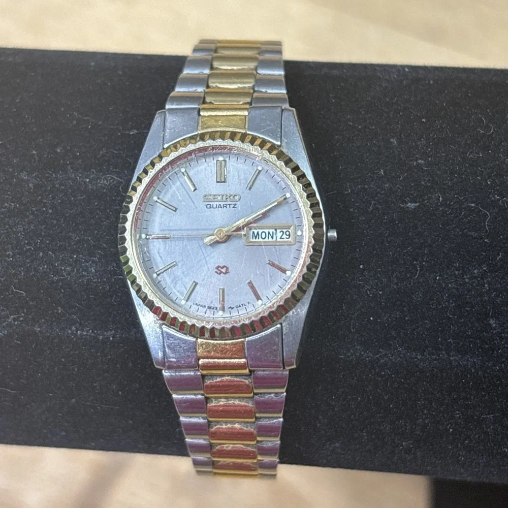 Vintage Seiko SQ Quartz Womens Two Tone Day Date Watch Parts Repair